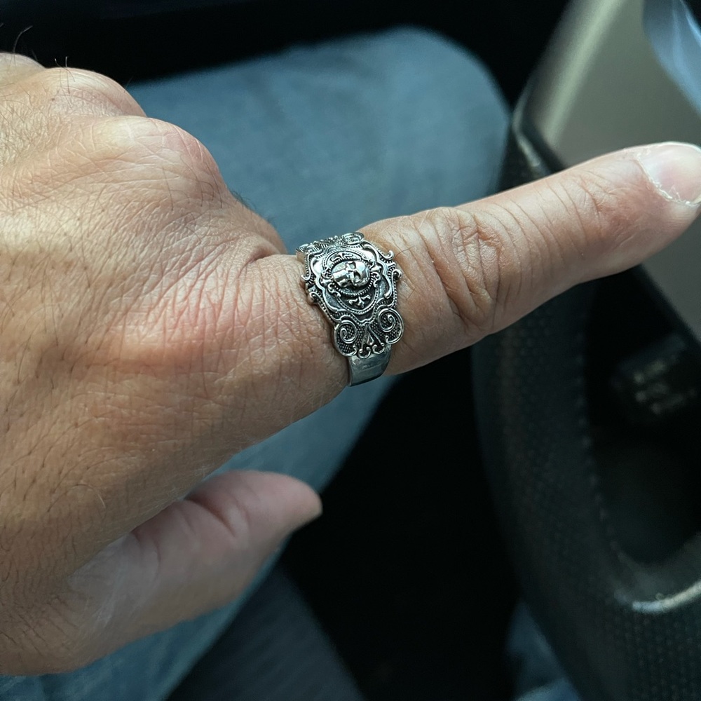 Skull 💀 ring